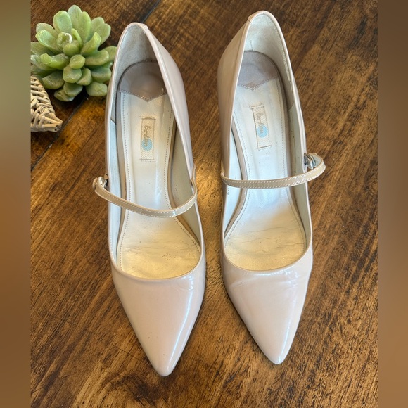 Boden |  Nude Patent Leather Mary Jane Soft Pointed Toe Heels, Size 39 (8.5) - Picture 2 of 10